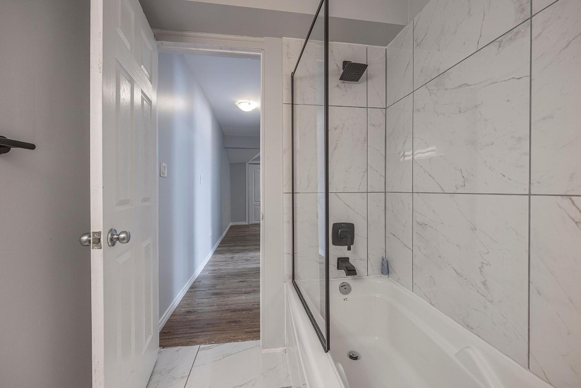3 Bedroom Appartment-Limestone คิงสตัน ภายนอก รูปภาพ